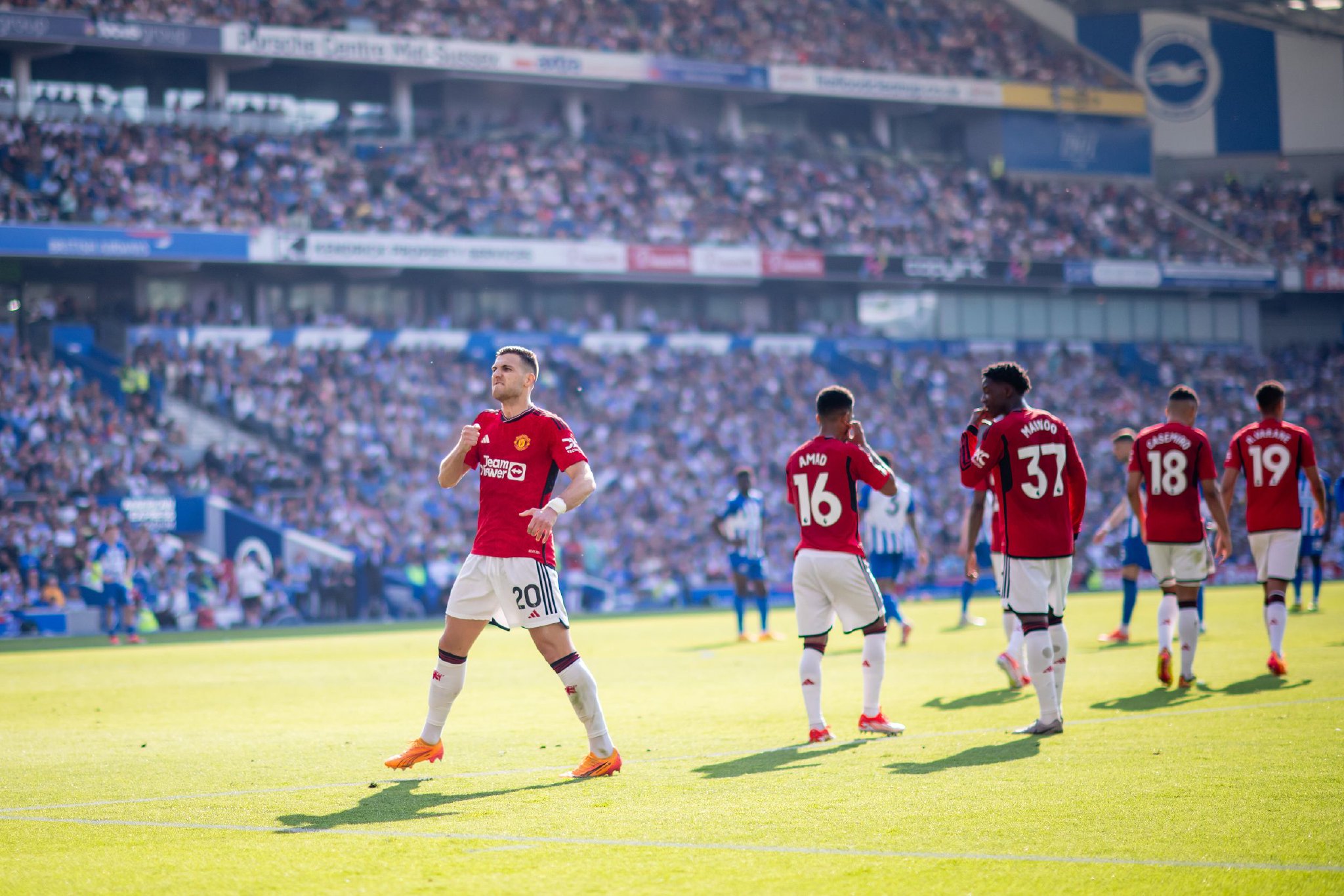 家观看比赛 家观看比赛